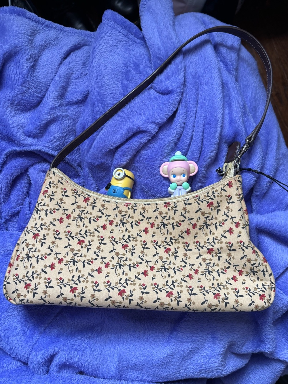 Floral Print Shoulder Bag in Cream with Red Accents